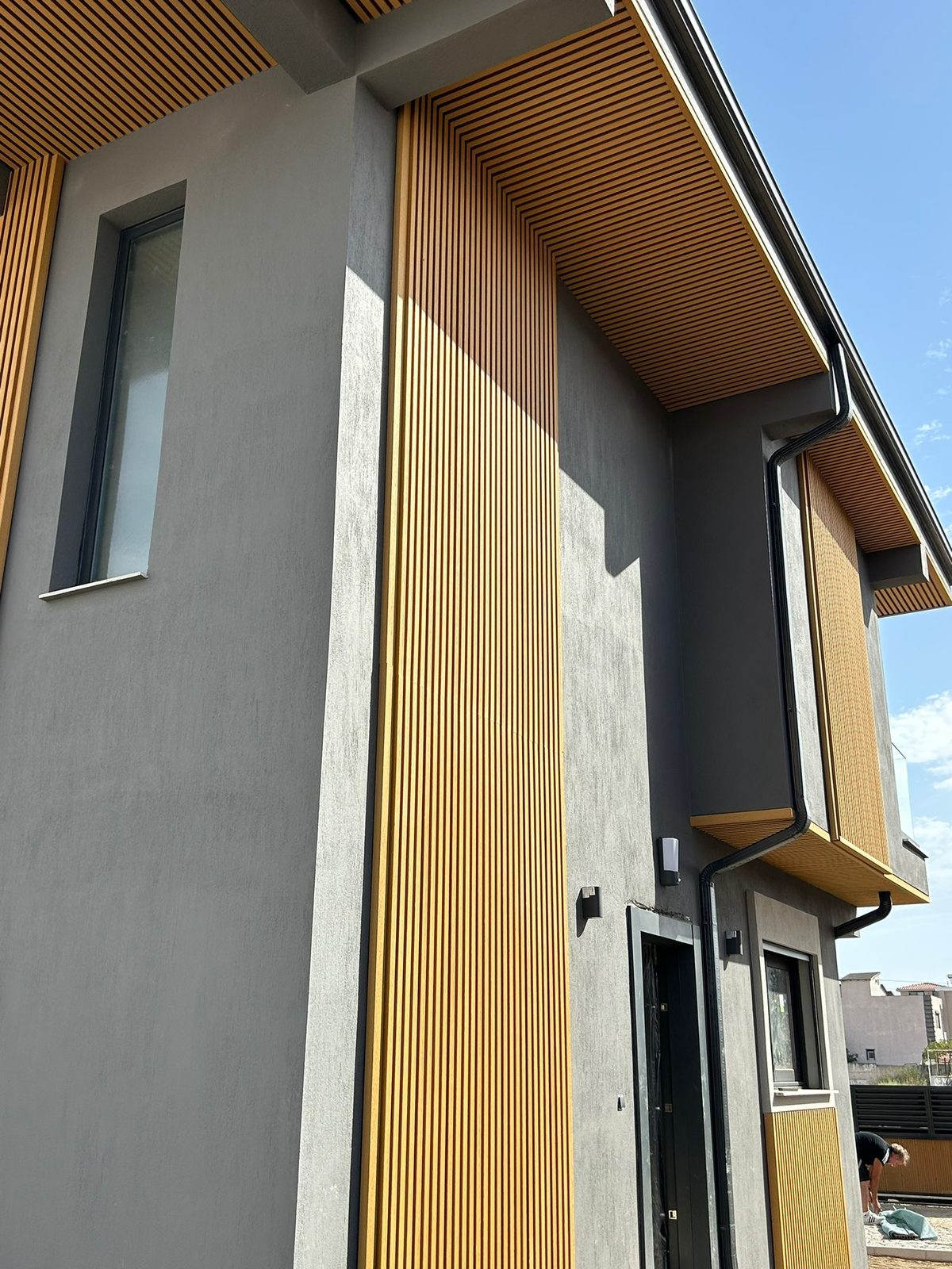 Composite wall cladding detail during construction